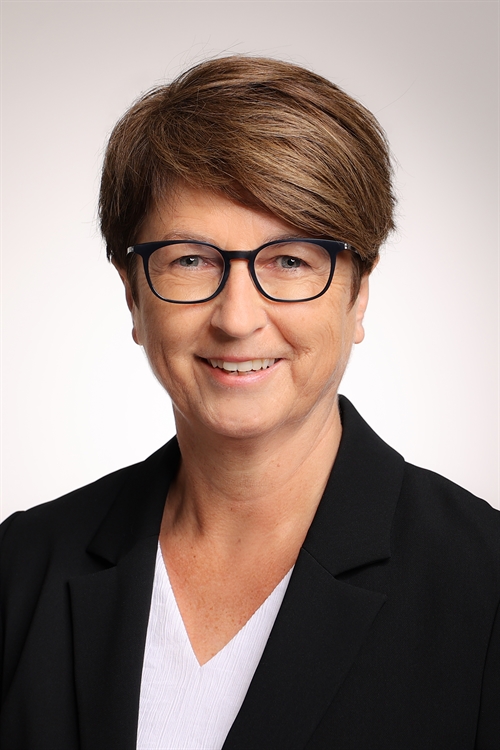 Portrait von Claudia Hartmann Lütscher