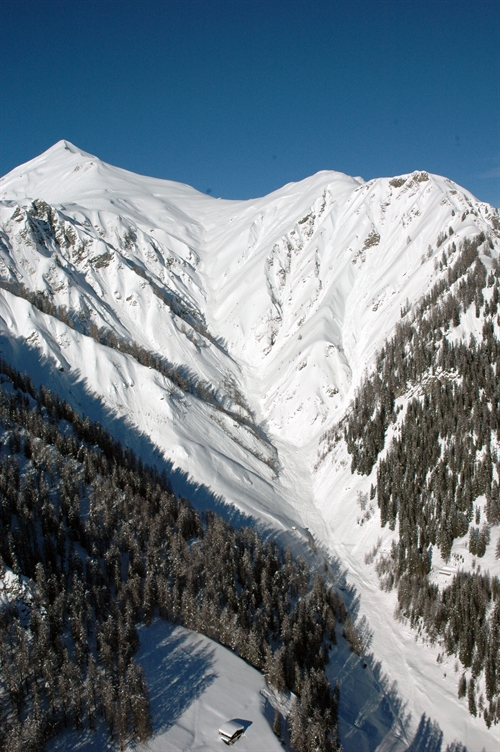 Berg mit Schnee