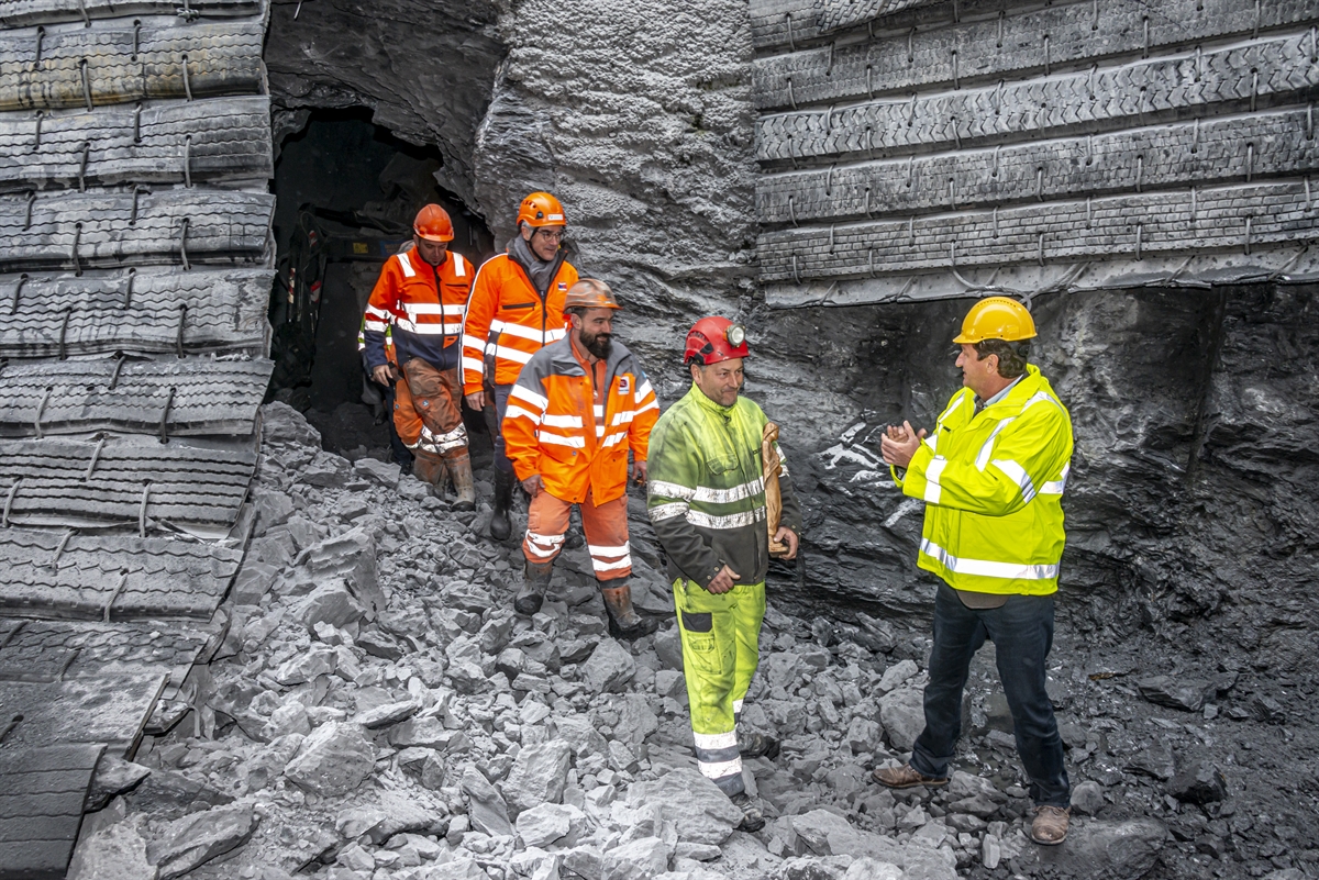 Foto Durchschlagfeier Tunnel Alpetta 2022