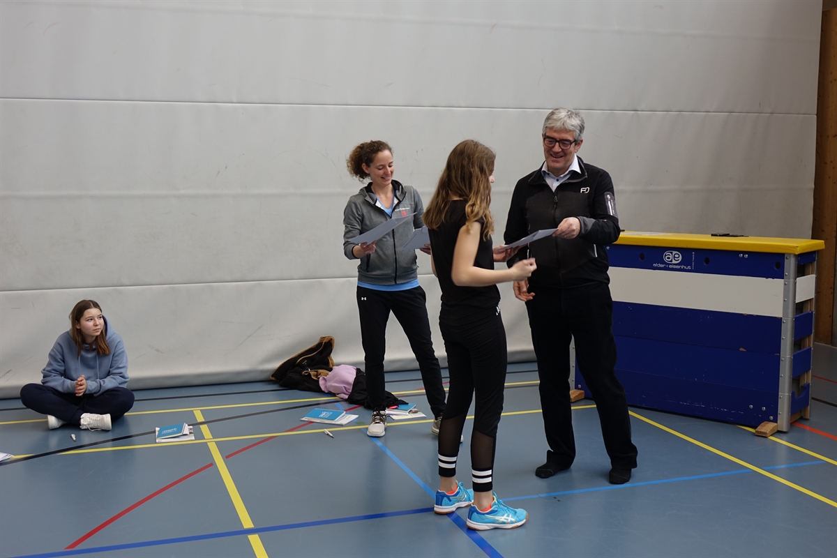 Foto Diplomübergabe 1418Leiter