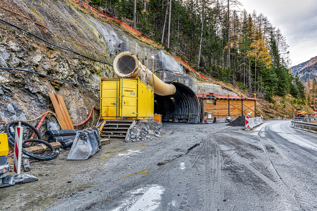 Ostportal des Tunnels Val Alpetta