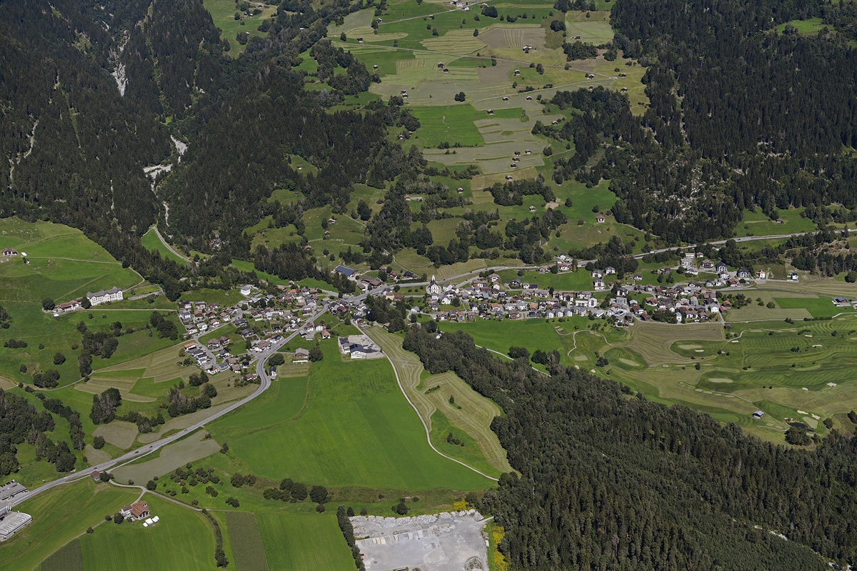 Luftaufnahme Schluein