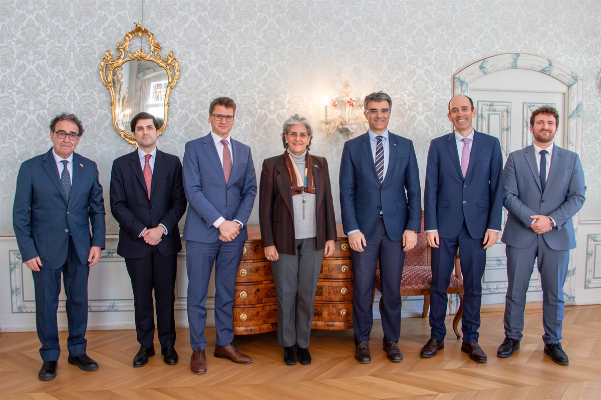 Gruppenfoto Besuch Spanische Botschafterin