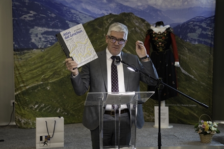 Regierungsrat Jon Domenic Parolini hält Rede