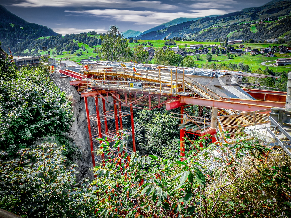 Punt Val Tersnaus mit Blick von Ilanz aus