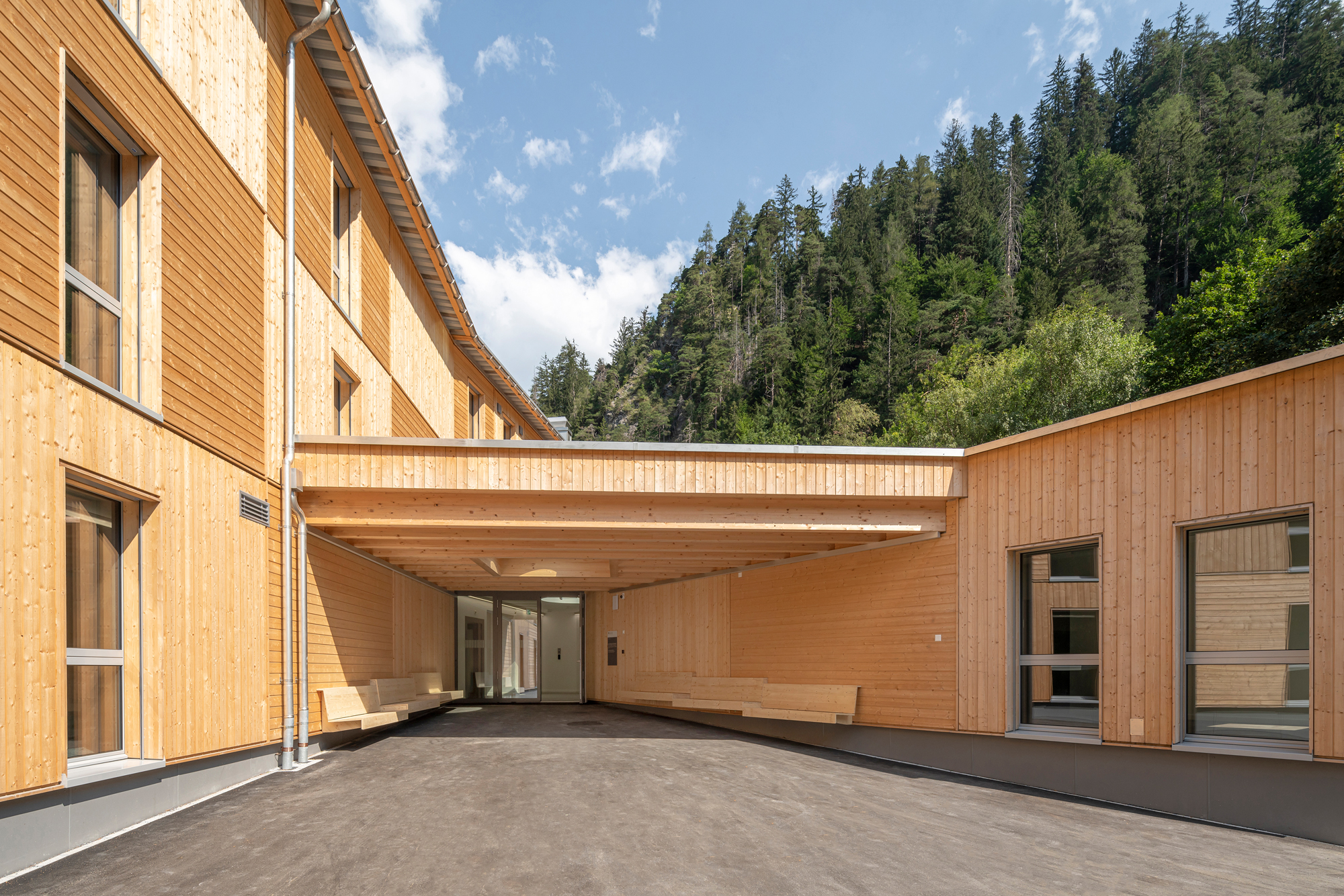 Aussenansicht Erstaufnahmezentrum