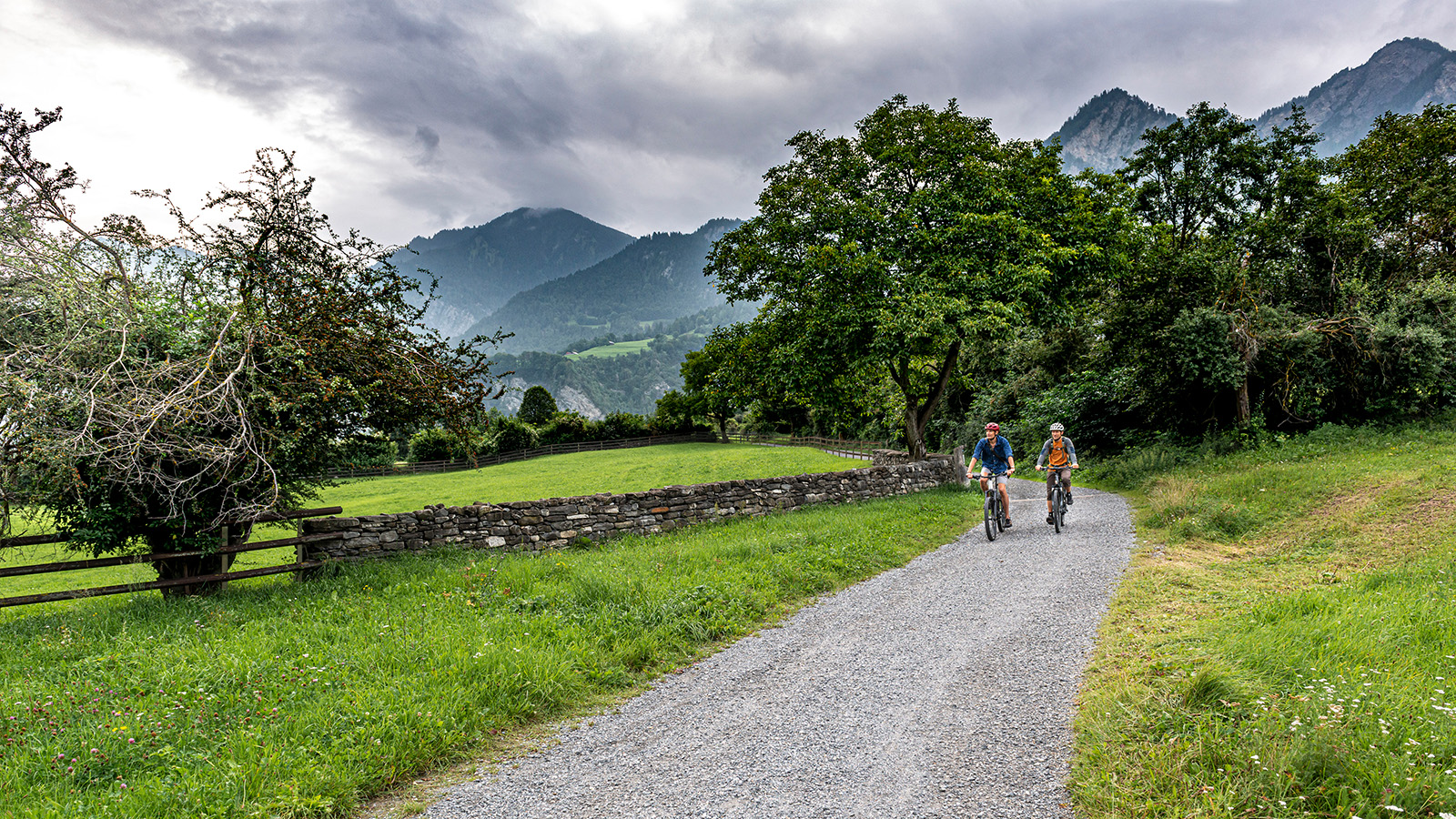 Fuss- und Radweg in Trimmis
