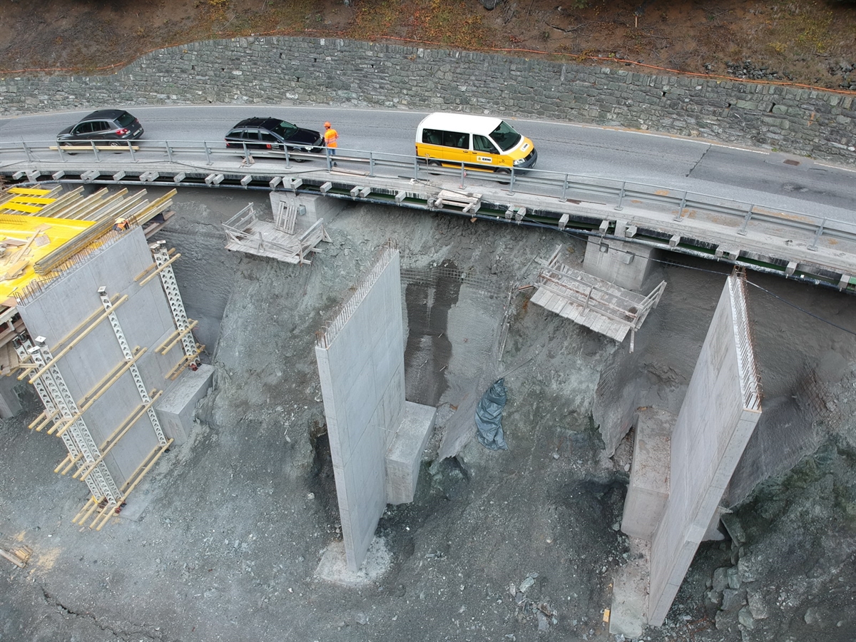 Flugaufnahmen der Baustelle am Ronastutz