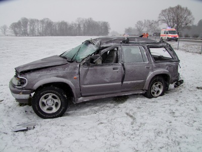 Beteiligter Personenwagen des Selbstunfalles auf der A13