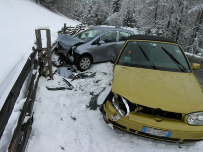 Verkehrsunfall fordert drei Verletzte