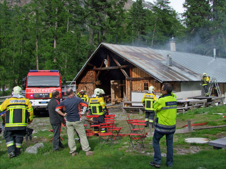 Die Feuerwehr Pontresina war schnell vor Ort und konnte Schlimmeres verhindern