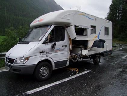 beschädigtes Wohnmobil