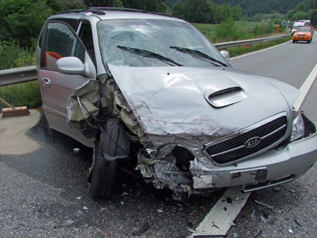 Auch das zweite Fahrzeug wurde total beschädigt