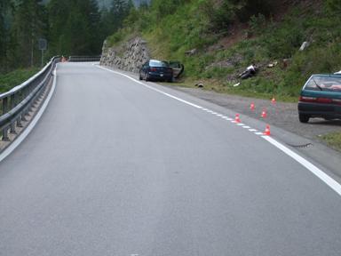 Endlage des Motorrades neben dem Ausstellplatz