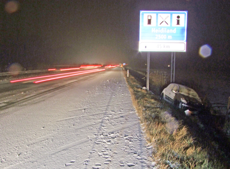 Das Fahrzeug kam auf der A13 ins Schleudern