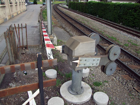 Kollision verhindert: Die Bahnschranke wurde beschädigt