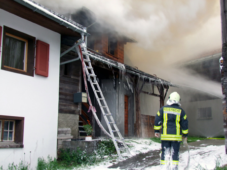 Im Einsatz standen die Feuerwehren von Flond, Ilanz und Flims