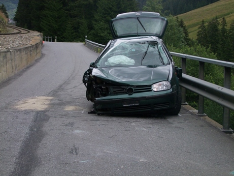Vu Sedrun: Unfallfahrzeug