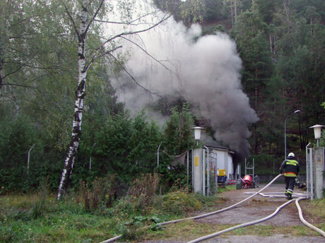 Bei Rückbauarbeiten geriet ein Rohr in Brand
