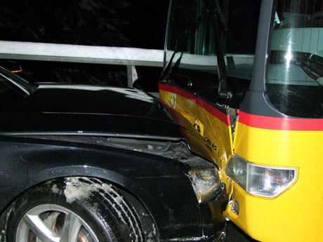 Collisione frontale sul passo del Maloja