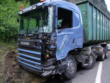 Sachschadenaufnahme des Lastwagens