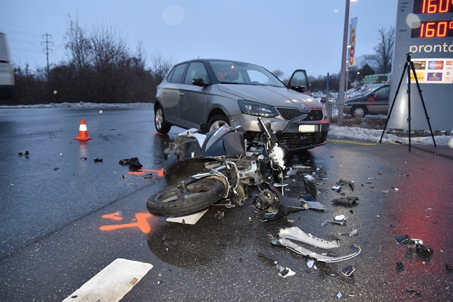 total beschädigtes Motorrad