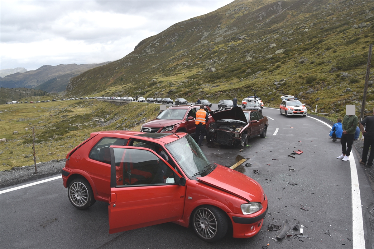 Endlage Verkehrsunfall am Flüelapass