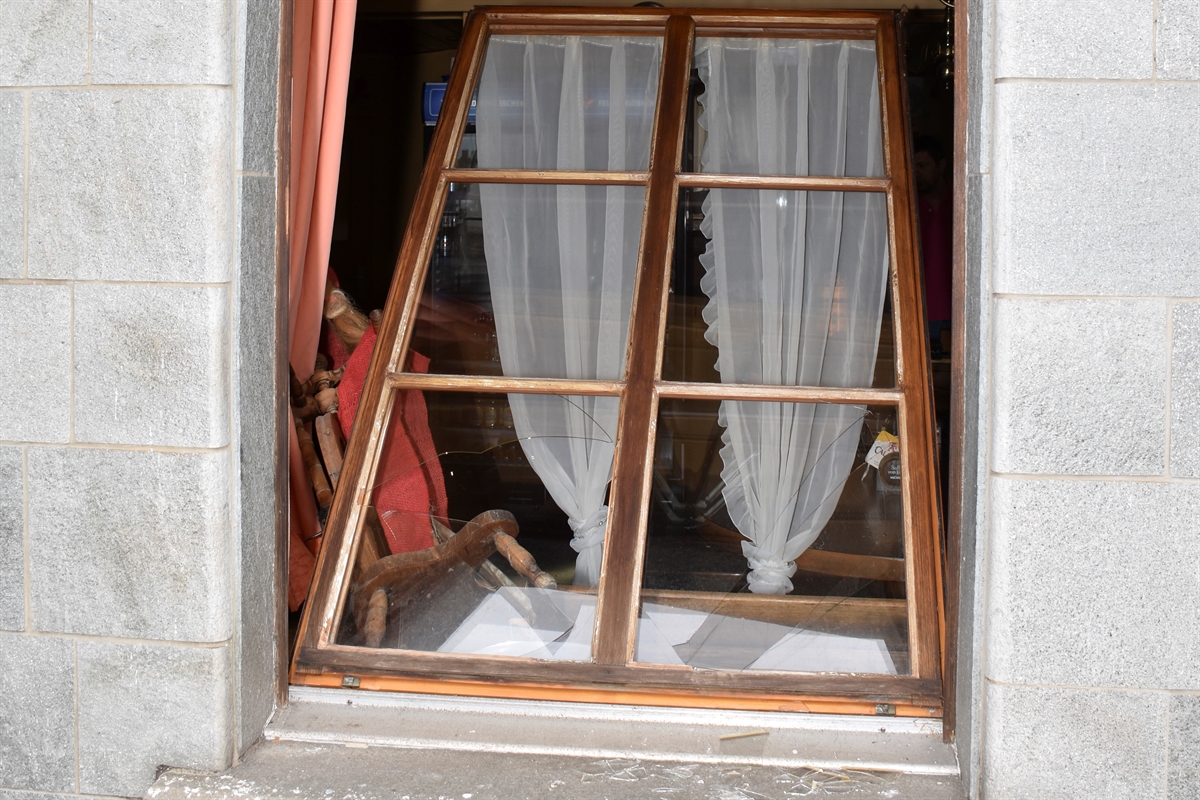 Eingedrücktes Aussenfenster