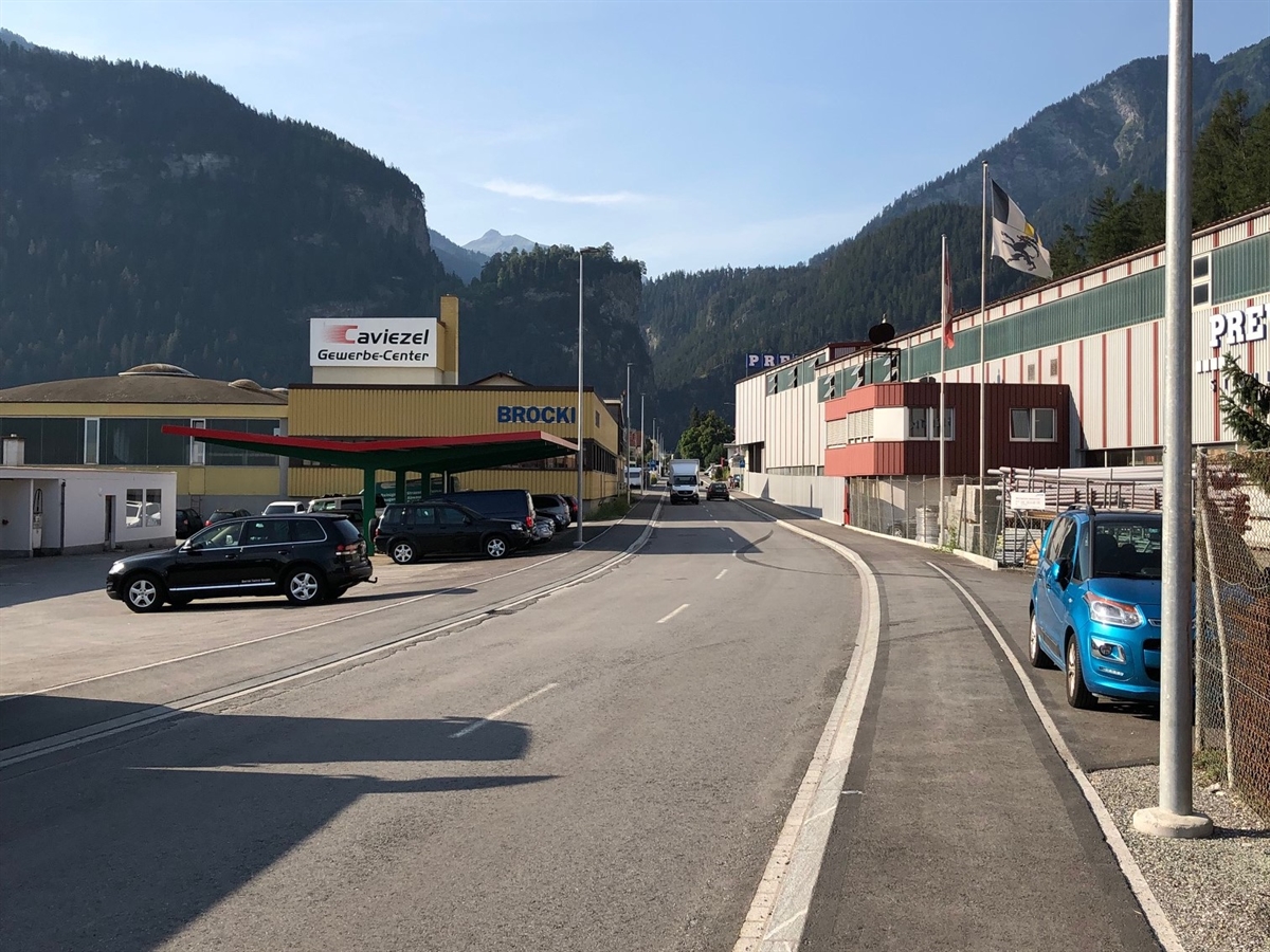 An der Compognastrasse in Thusis wurde in mehrere Gewerbebetriebe eingebrochen.