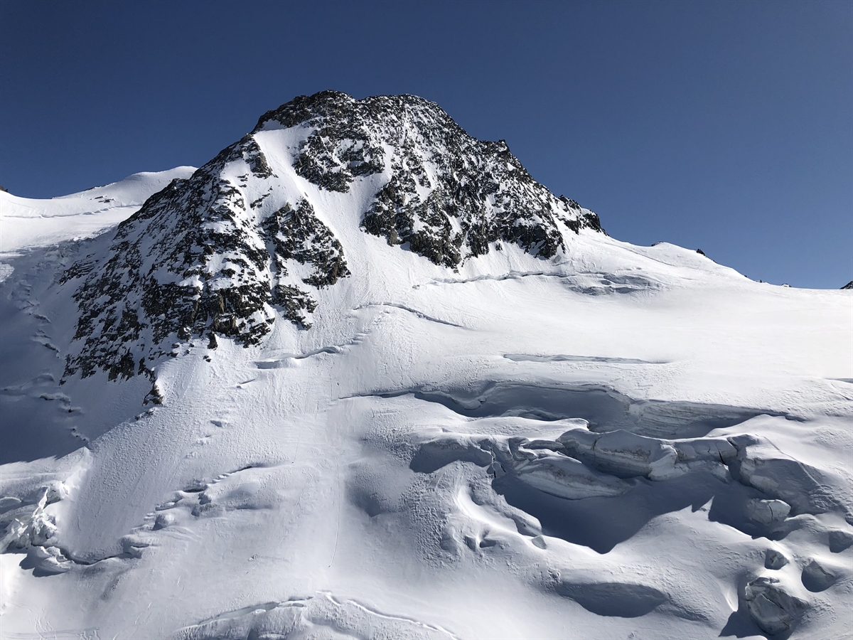 Abfahrtsroute und Unfallstelle am Piz Glüschaint