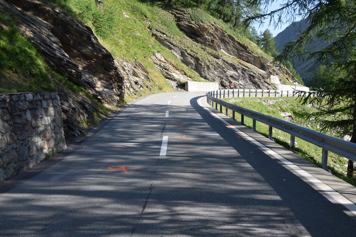 Unfallstelle mit eingezeichneten Endlagen der beteiligten Fahrzeugen