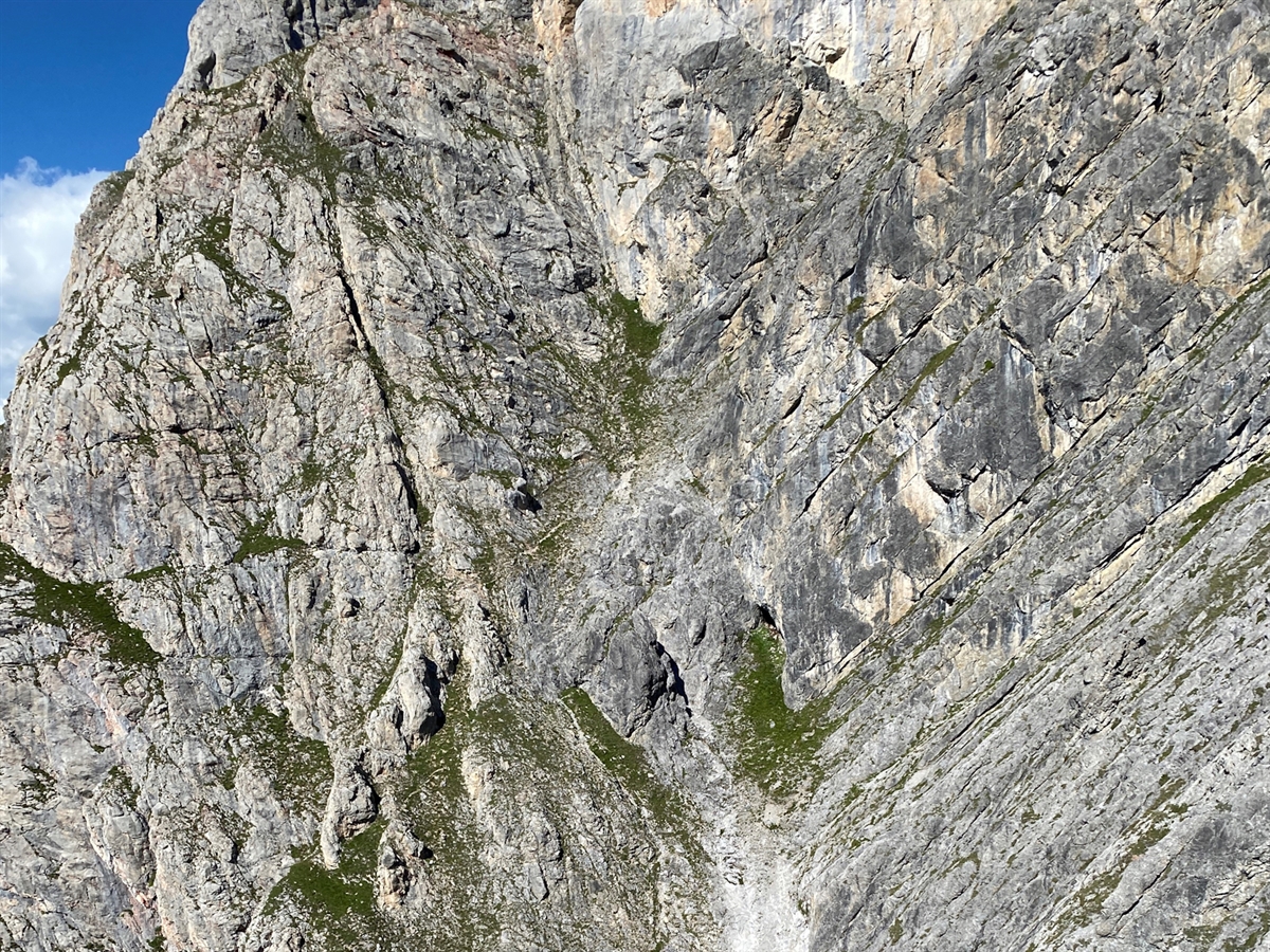 Das steile Gelände der Absturzstelle