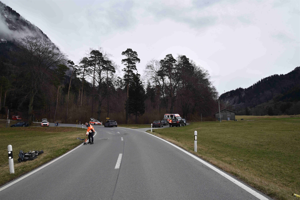 Unfallstelle Steigstrasse bei Answiesen in Richtung St. Luzisteig gesehen