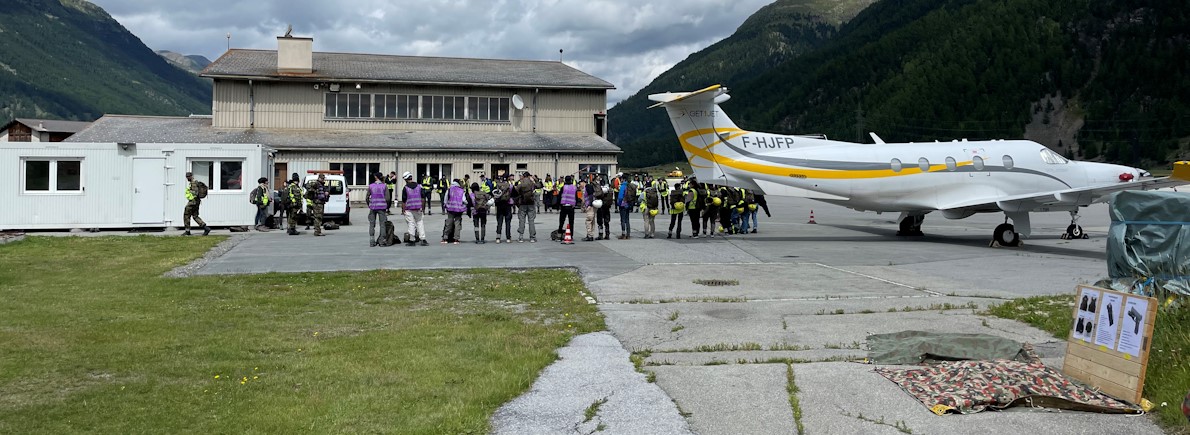 Una giornata istruttiva per il campo AULA all'aerodromo di Samedan