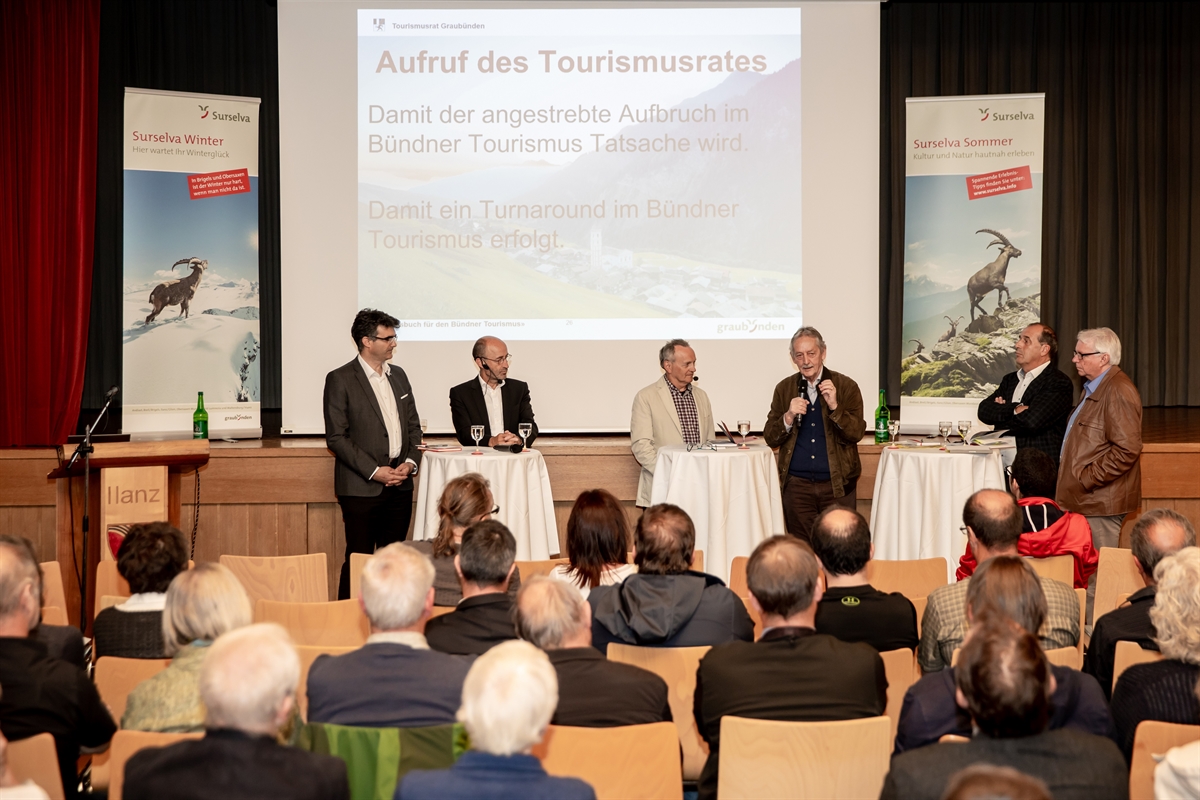 Weissbuch Roadshow Surselva