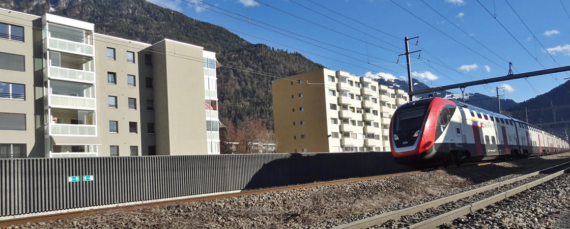 Zug, der von Chur Richtung Landquart fährt